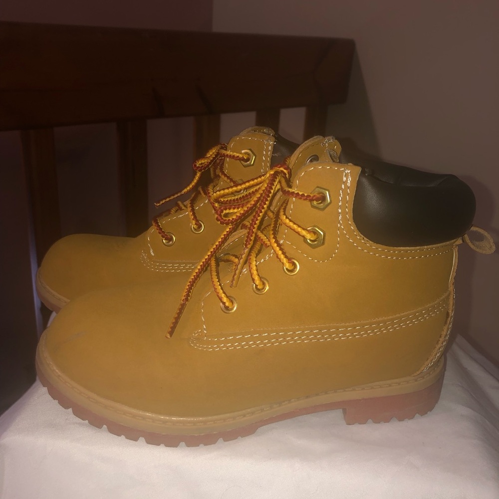 Kids carpenter boots